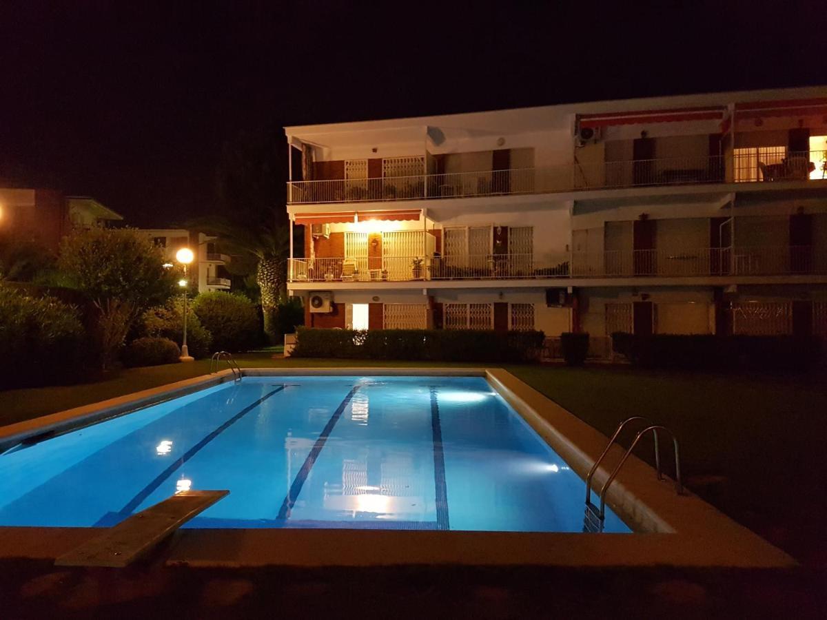 Sitges With Pool Near Beach By Hello Homes סיטגס מראה חיצוני תמונה
