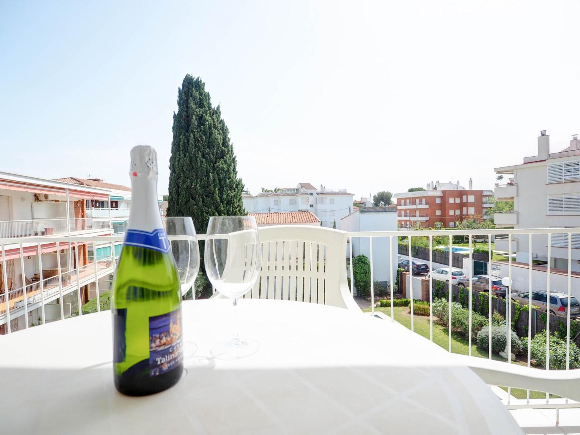 Sitges With Pool Near Beach By Hello Homes סיטגס מראה חיצוני תמונה